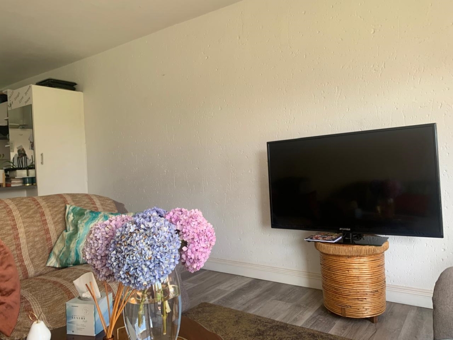 3 Bedroom Property for Sale in Brackendowns Gauteng