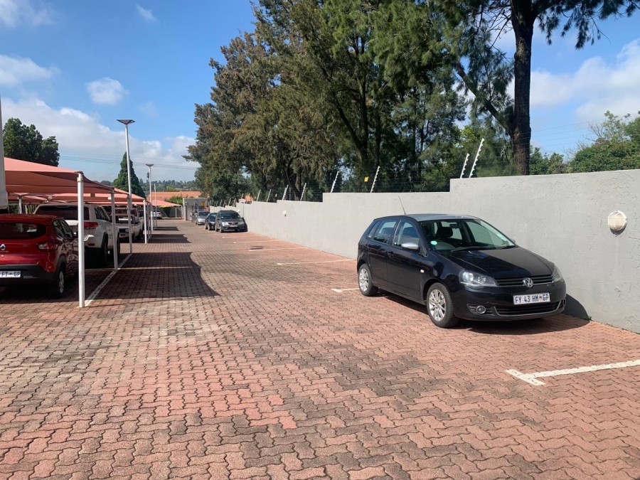 3 Bedroom Property for Sale in Brackendowns Gauteng