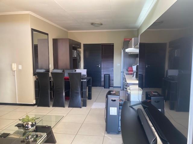 2 Bedroom Property for Sale in Glenvista Gauteng