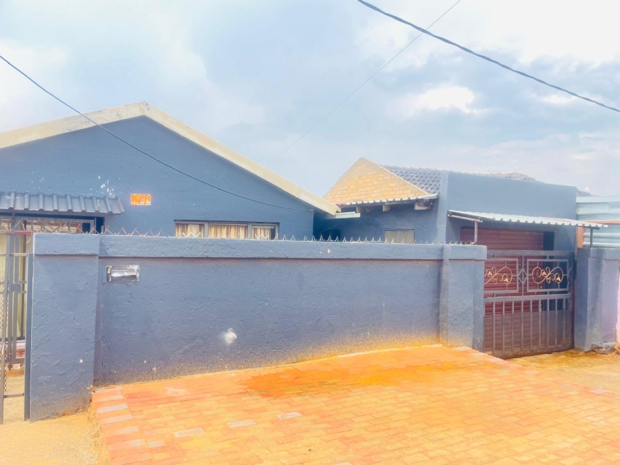 2 Bedroom Property for Sale in Doornkop Gauteng