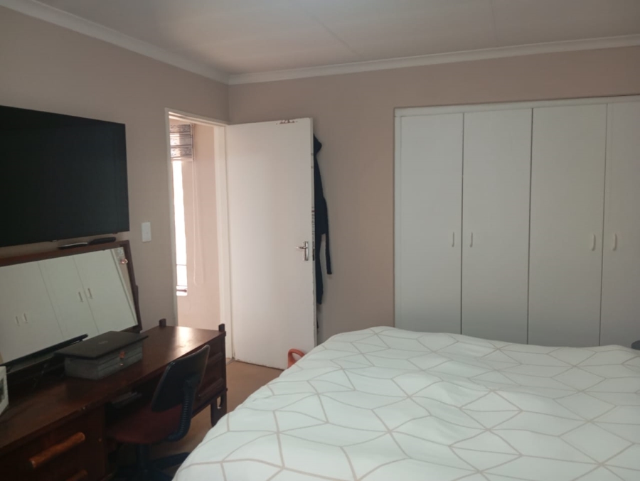 2 Bedroom Property for Sale in Kibler Park Gauteng