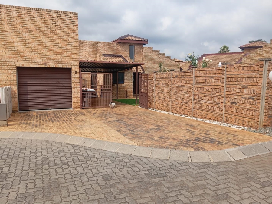 2 Bedroom Property for Sale in Kibler Park Gauteng