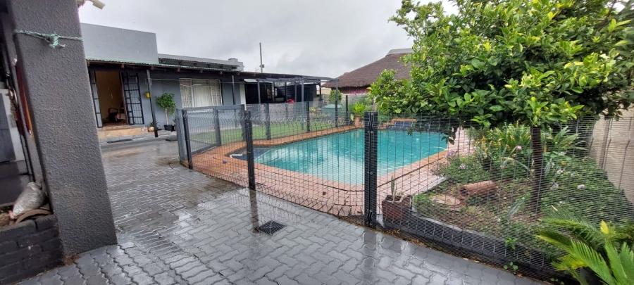 4 Bedroom Property for Sale in Florentia Gauteng