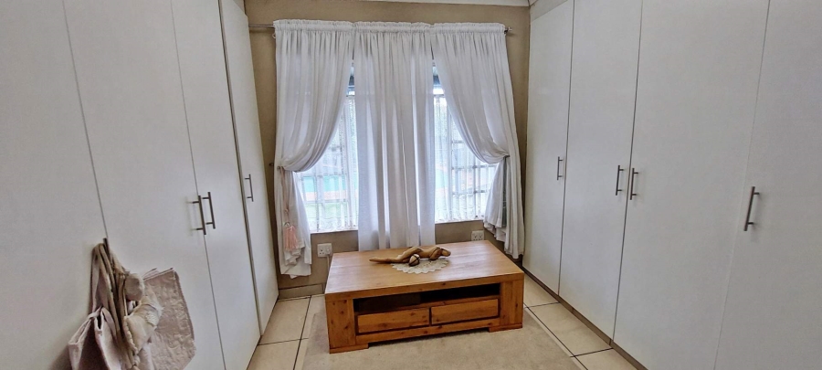 4 Bedroom Property for Sale in Florentia Gauteng