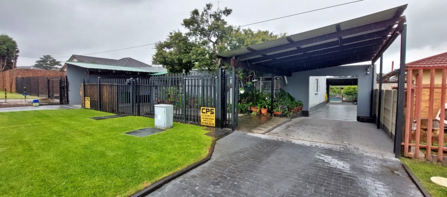 4 Bedroom Property for Sale in Florentia Gauteng