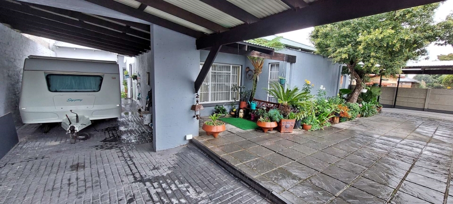 4 Bedroom Property for Sale in Florentia Gauteng