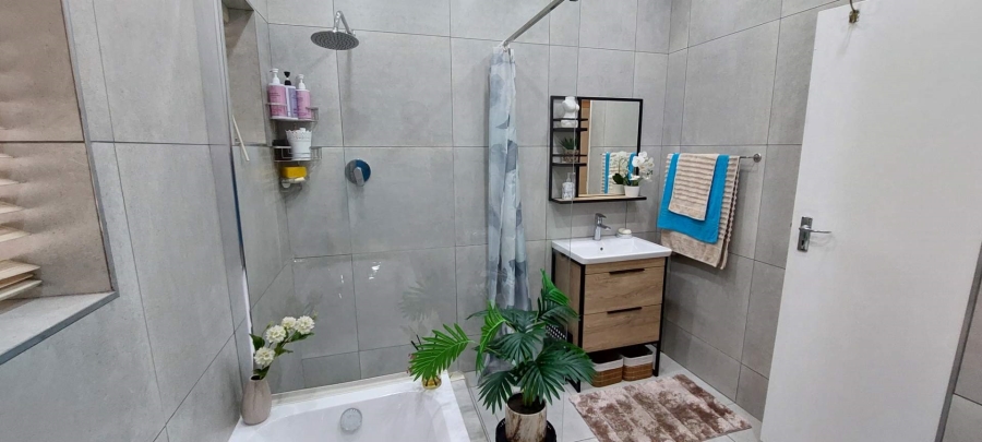 3 Bedroom Property for Sale in South Crest Gauteng