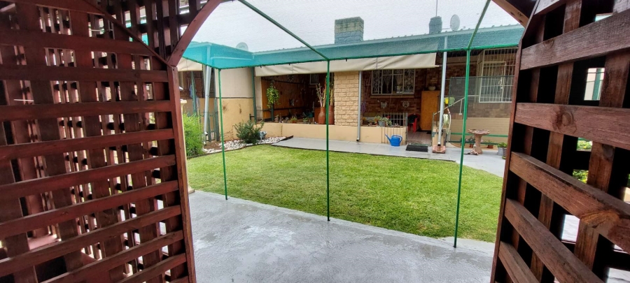 3 Bedroom Property for Sale in South Crest Gauteng