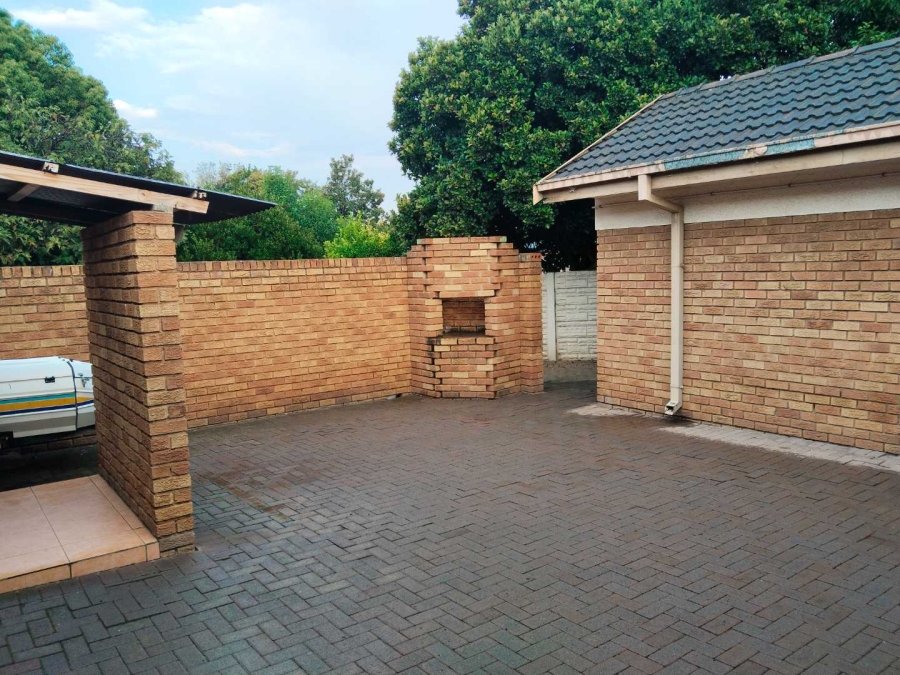 5 Bedroom Property for Sale in Meyerton Park Gauteng