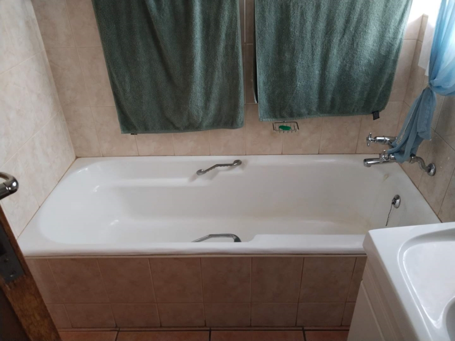 5 Bedroom Property for Sale in Meyerton Park Gauteng