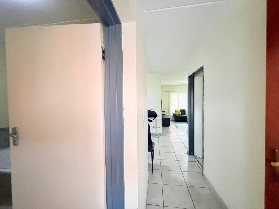 2 Bedroom Property for Sale in Grand Central Gauteng