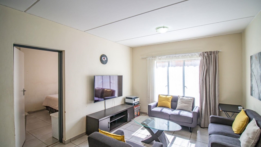 2 Bedroom Property for Sale in Grand Central Gauteng