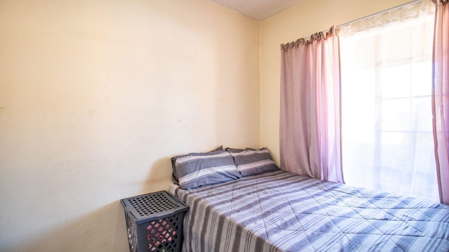 2 Bedroom Property for Sale in Grand Central Gauteng