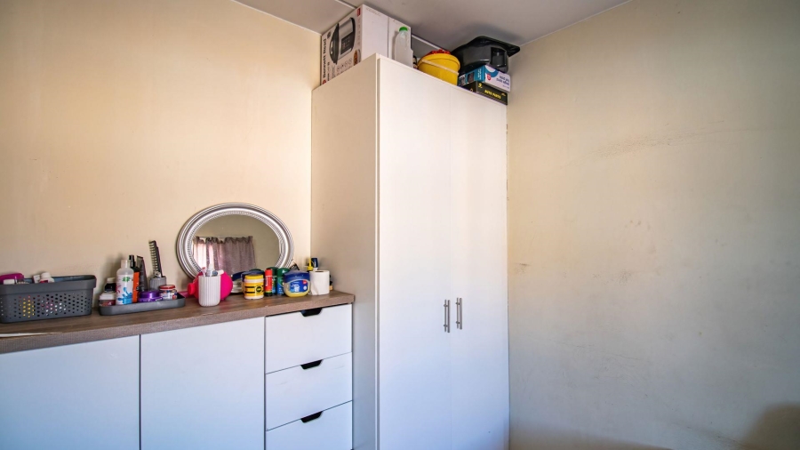 2 Bedroom Property for Sale in Grand Central Gauteng