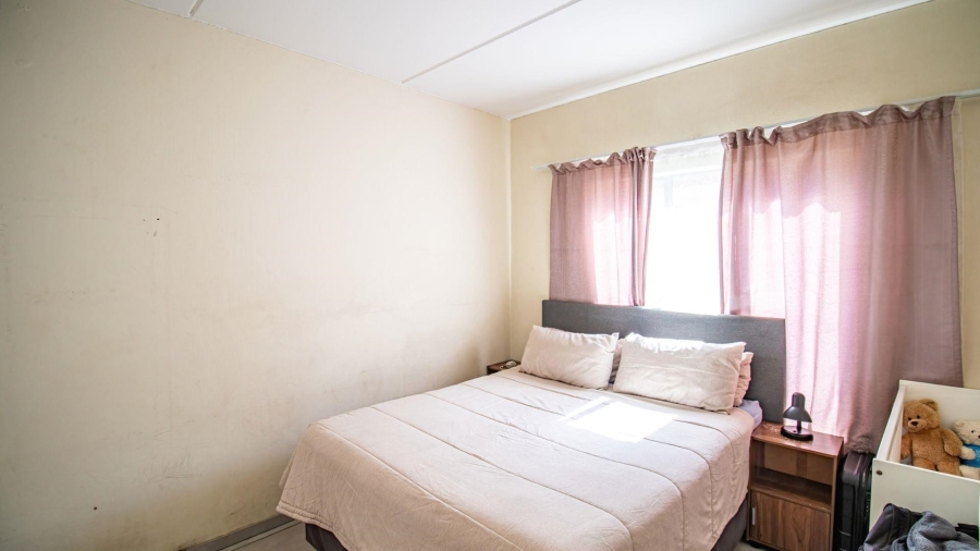 2 Bedroom Property for Sale in Grand Central Gauteng