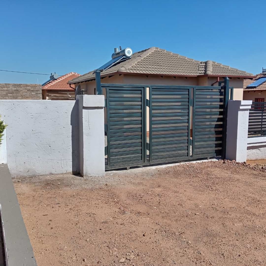 2 Bedroom Property for Sale in Mamelodi East Gauteng