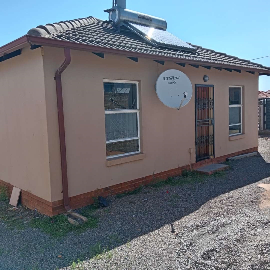 2 Bedroom Property for Sale in Mamelodi East Gauteng