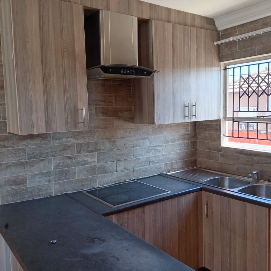 2 Bedroom Property for Sale in Mamelodi East Gauteng