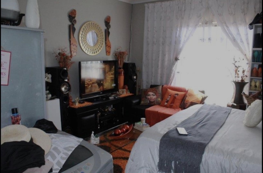 10 Bedroom Property for Sale in Soshanguve DD Gauteng
