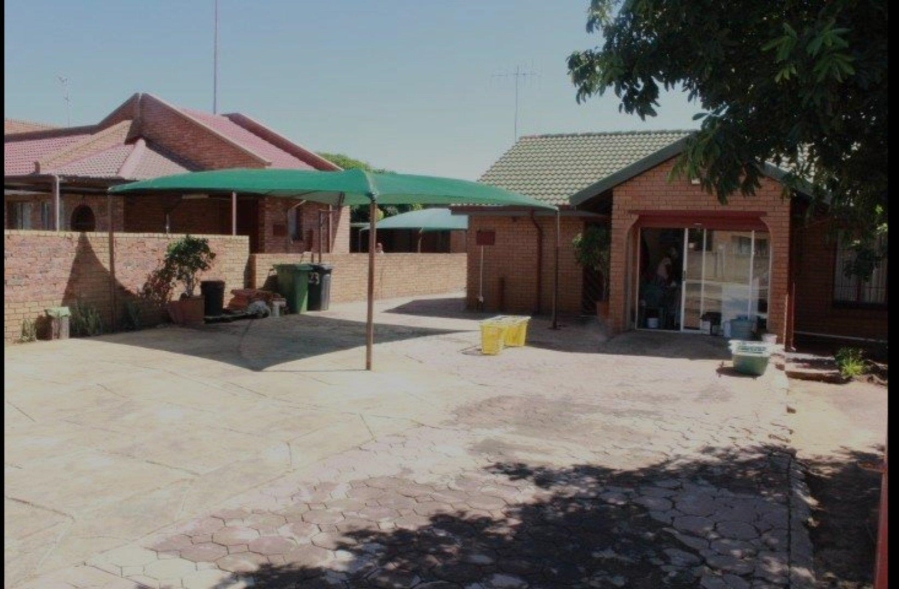 10 Bedroom Property for Sale in Soshanguve DD Gauteng