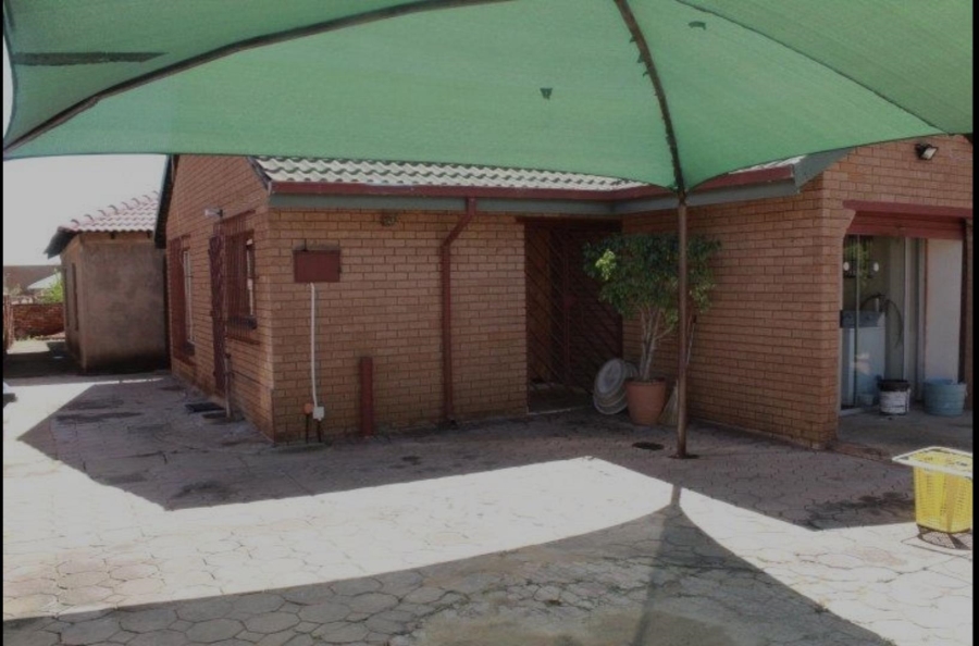 10 Bedroom Property for Sale in Soshanguve DD Gauteng