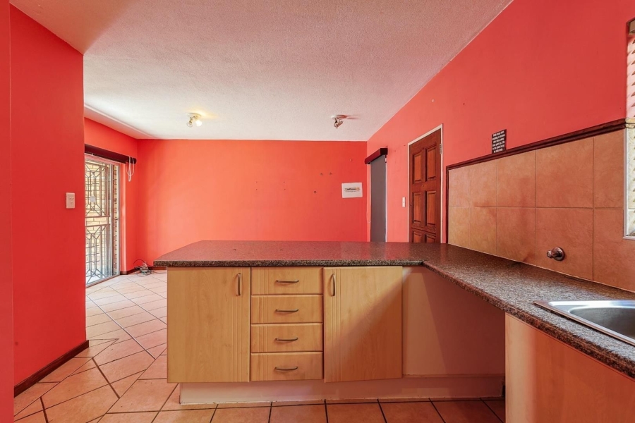 To Let 2 Bedroom Property for Rent in Equestria Gauteng