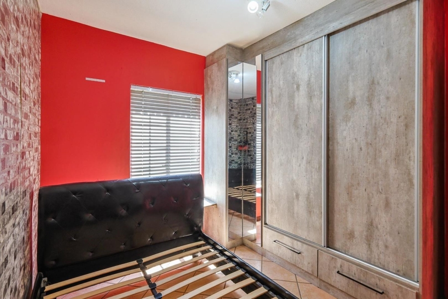 To Let 2 Bedroom Property for Rent in Equestria Gauteng