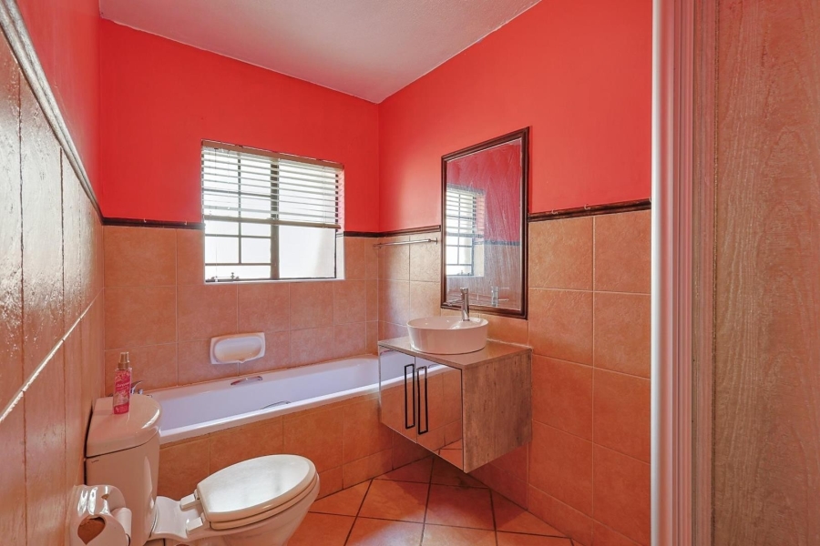 To Let 2 Bedroom Property for Rent in Equestria Gauteng