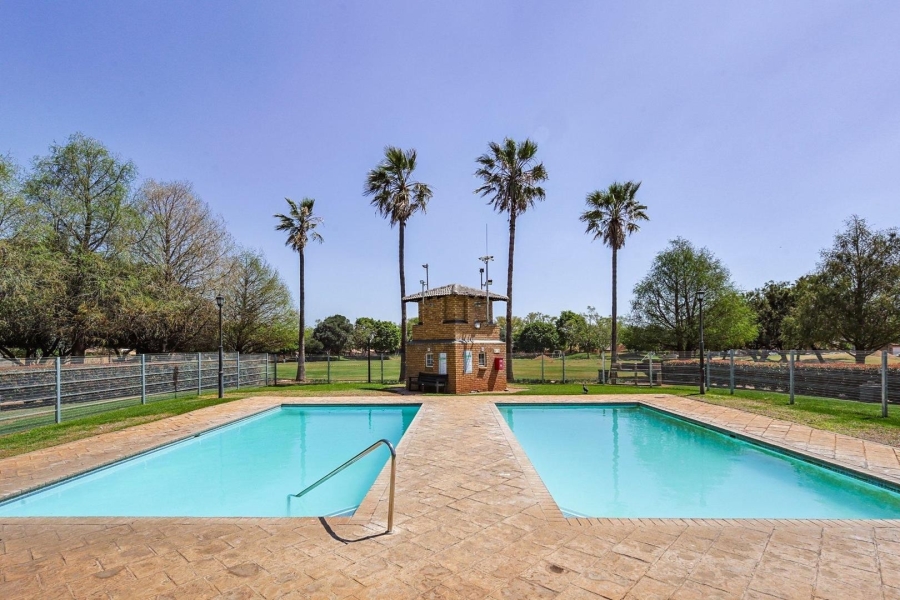 To Let 2 Bedroom Property for Rent in Equestria Gauteng