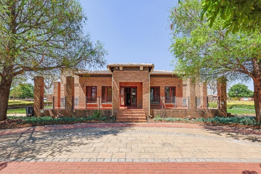 To Let 2 Bedroom Property for Rent in Equestria Gauteng