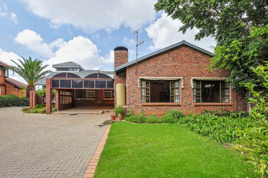 3 Bedroom Property for Sale in Waterkloof Ridge Gauteng