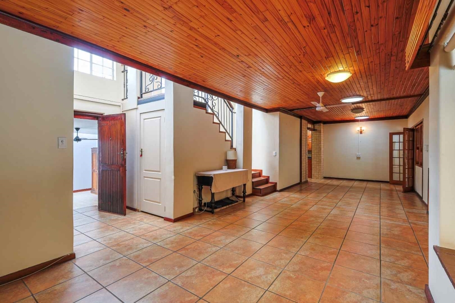 3 Bedroom Property for Sale in Waterkloof Ridge Gauteng