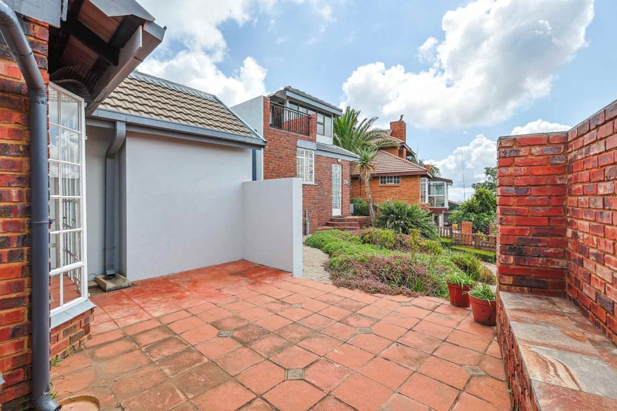 3 Bedroom Property for Sale in Waterkloof Ridge Gauteng
