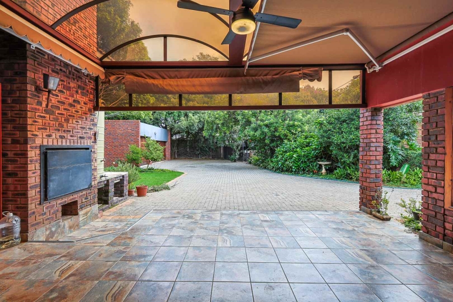 3 Bedroom Property for Sale in Waterkloof Ridge Gauteng