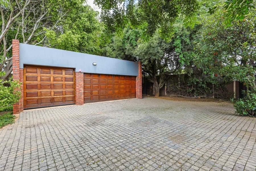 3 Bedroom Property for Sale in Waterkloof Ridge Gauteng