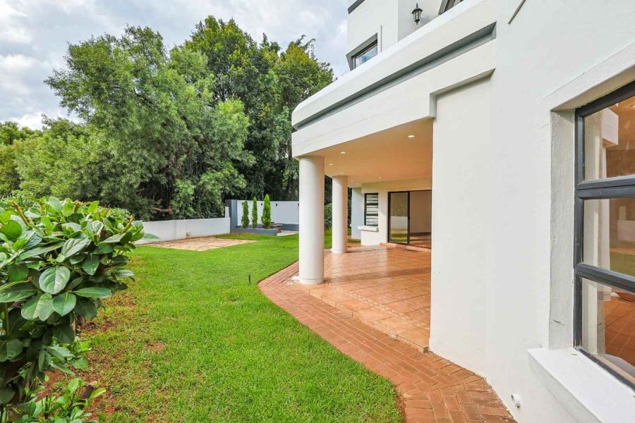 6 Bedroom Property for Sale in Wapadrand Gauteng