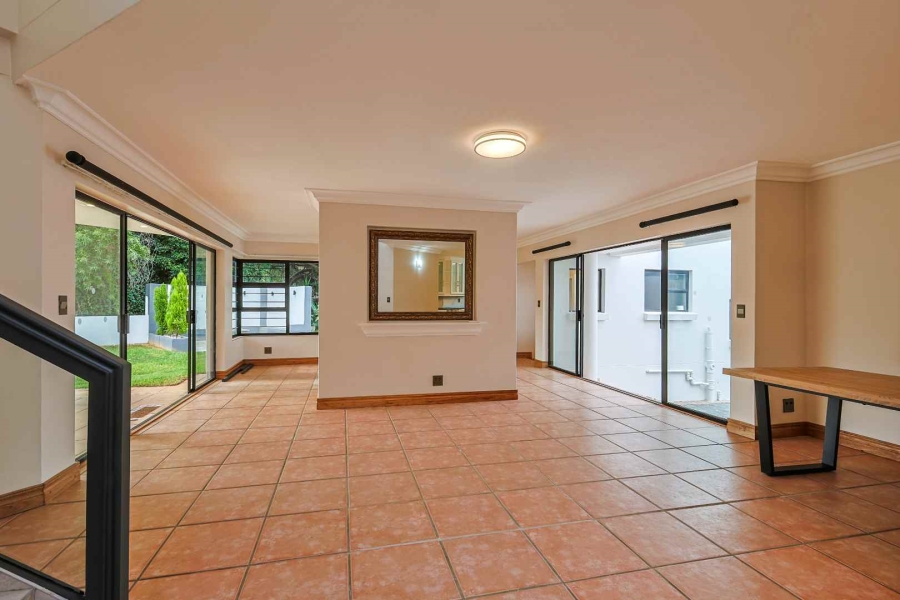 6 Bedroom Property for Sale in Wapadrand Gauteng