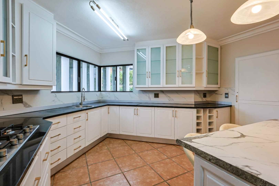 6 Bedroom Property for Sale in Wapadrand Gauteng