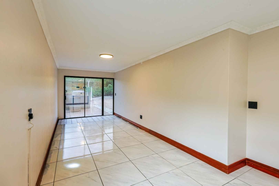 6 Bedroom Property for Sale in Wapadrand Gauteng