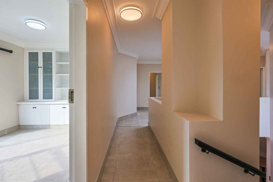 6 Bedroom Property for Sale in Wapadrand Gauteng