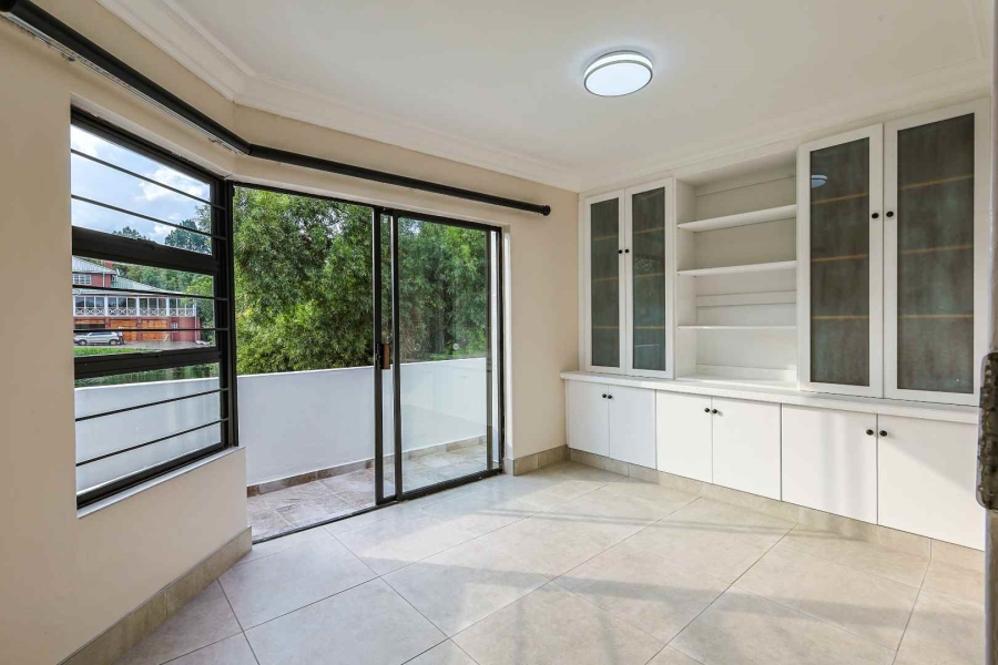 6 Bedroom Property for Sale in Wapadrand Gauteng