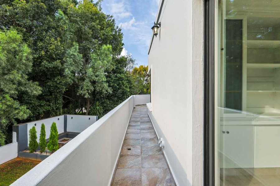 6 Bedroom Property for Sale in Wapadrand Gauteng