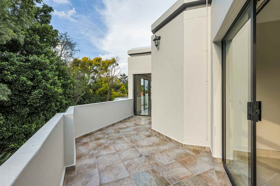 6 Bedroom Property for Sale in Wapadrand Gauteng