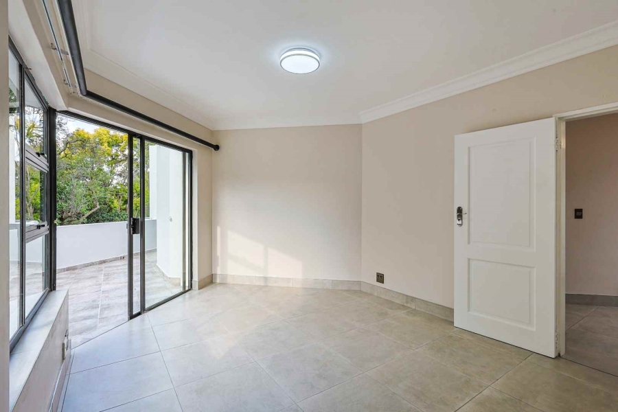 6 Bedroom Property for Sale in Wapadrand Gauteng