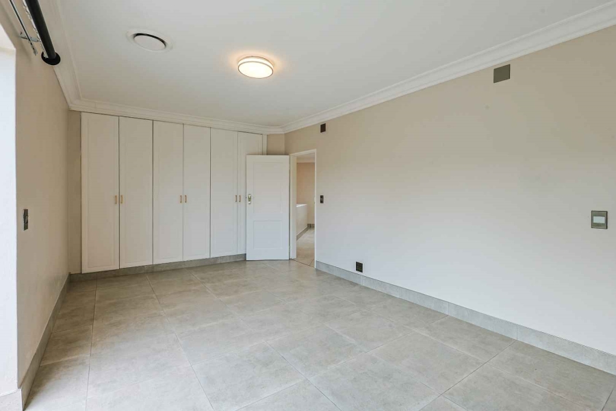 6 Bedroom Property for Sale in Wapadrand Gauteng