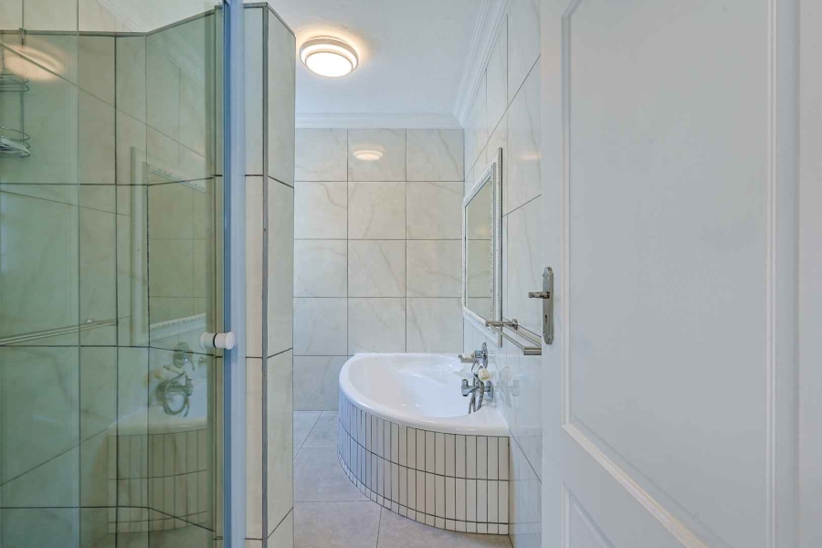 6 Bedroom Property for Sale in Wapadrand Gauteng