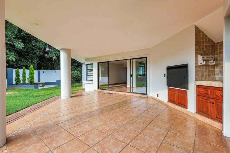 6 Bedroom Property for Sale in Wapadrand Gauteng