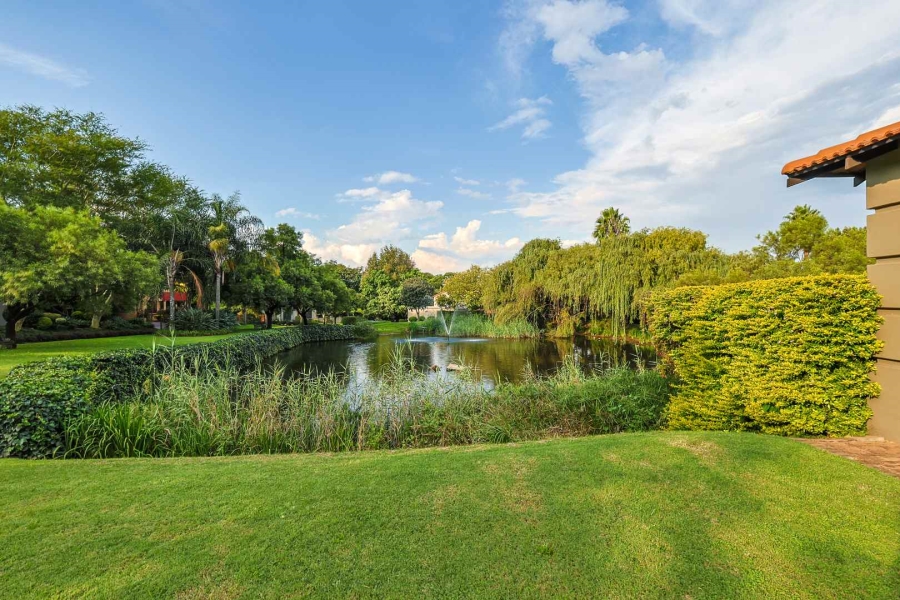 6 Bedroom Property for Sale in Wapadrand Gauteng