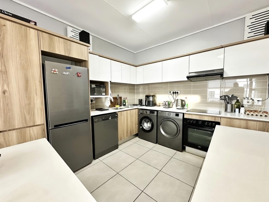 To Let 2 Bedroom Property for Rent in Linbro Park Gauteng