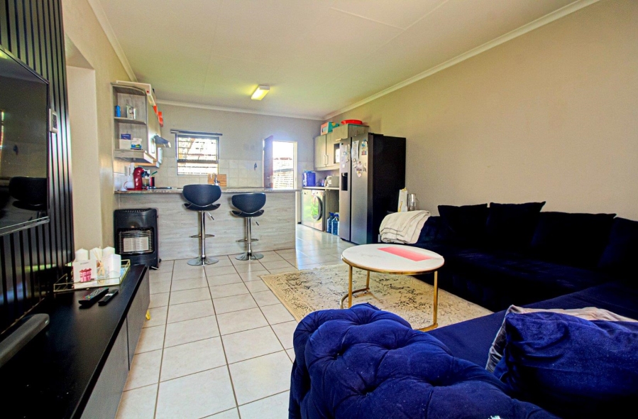 2 Bedroom Property for Sale in Wilgeheuwel Gauteng